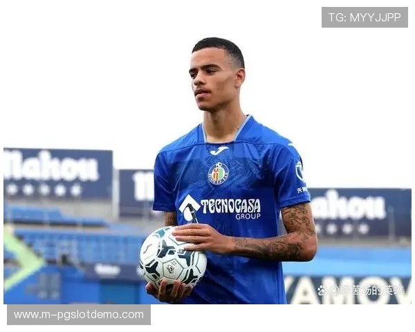 格林伍德点射破门，马赛锋线老将奥巴梅扬宝刀未老